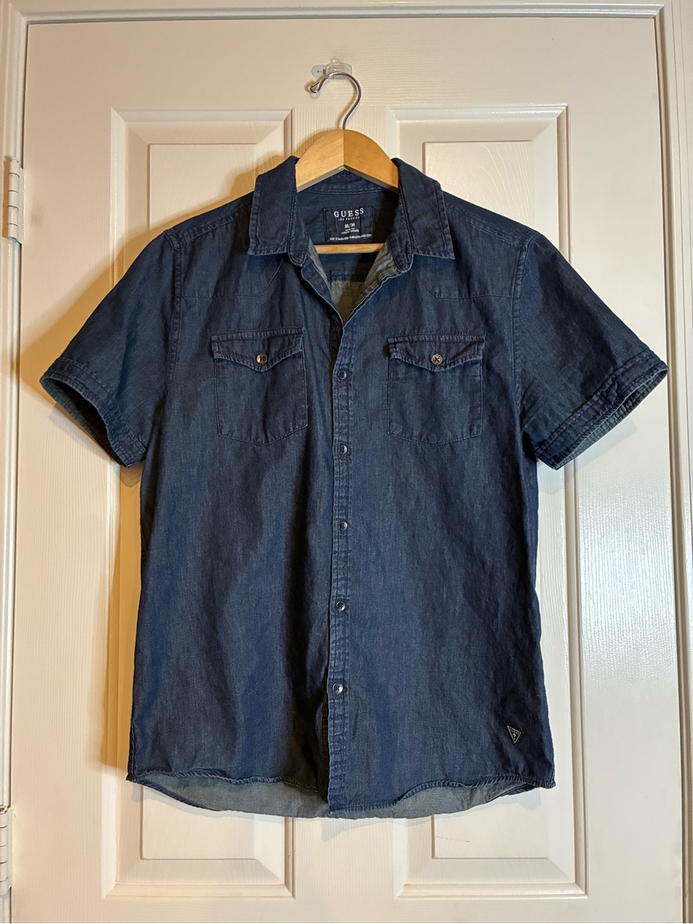 GUESS Men's Short-Sleeve Button-Down Shirt in Navy Blue 100% Cotton